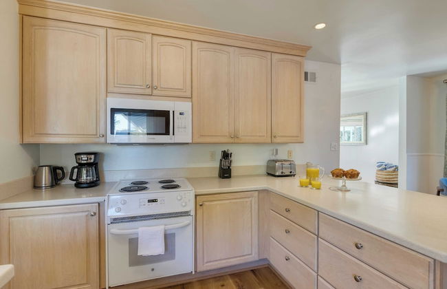 Goleta Getaway by Avantstay Private Backyard, 1.5mi to the Beach! - Foto 16