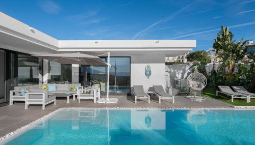 4-Bedroom Modern Villa with Sea View - Foto 2