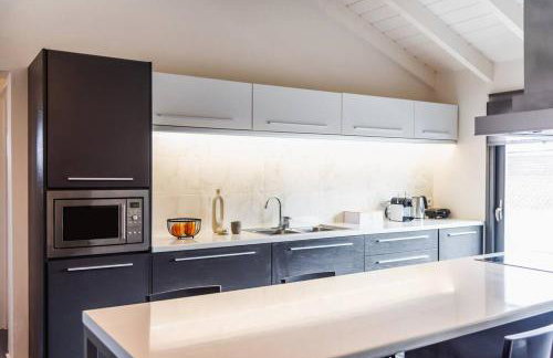 Inalia Modern House - Foto 17