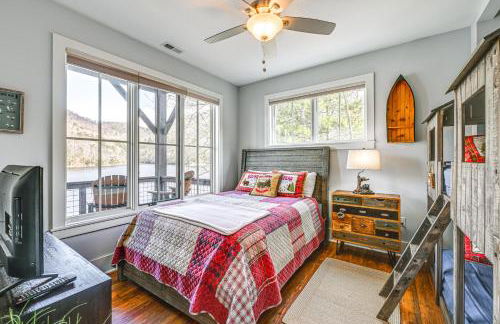 Direct Lake Access and Fire Pit Tuckasegee Cottage! - Foto 21