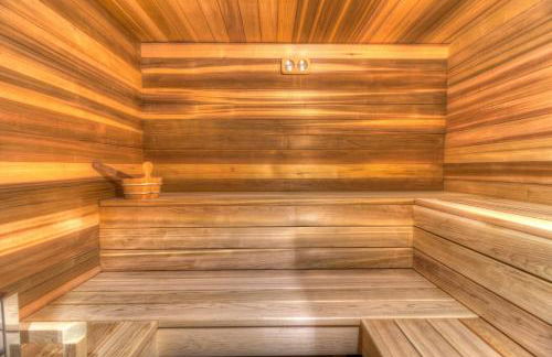 Most Luxury 7000 Sq ft Log Estate with Pool Hot Tub Sauna - Foto 65