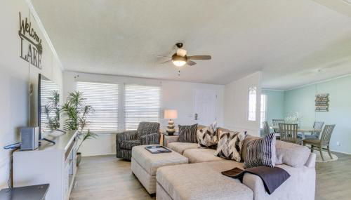 Lakefront Prosperity Home with Private Boat Dock - Foto 3