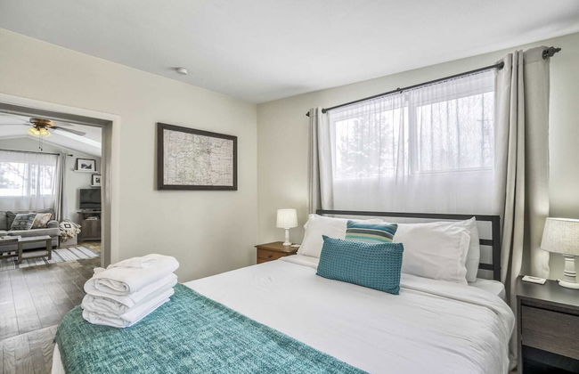 3bd1 Mile to Garden of the Godstraveler's Home - Photo 2