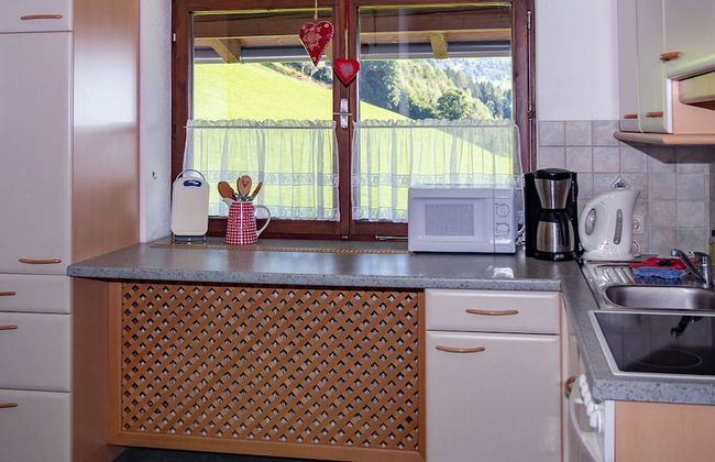 Holiday Flat with Pool Access - Foto 8