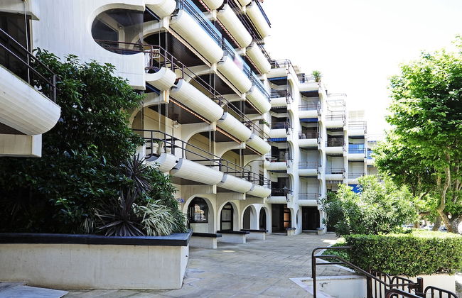 Sunset Balcony Apartment - Photo 10