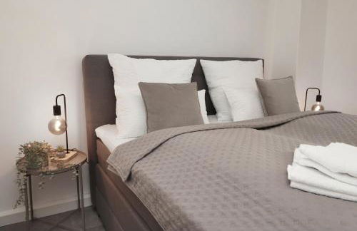 Design am Rhein I Traumlage Rheinufer I 3BR I Küche I öffentl Parkplätze I helloYOU apartments x BRIGHT Collection - Foto 37