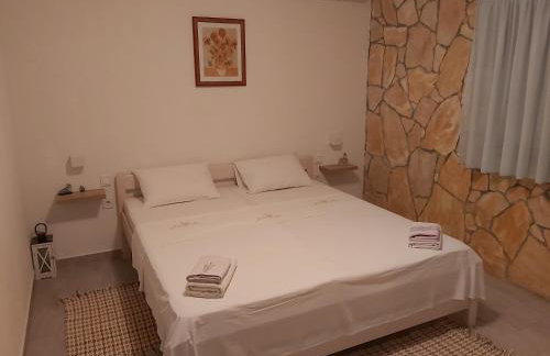 Apartments by the sea Milna, Vis - 8917 - Photo 23