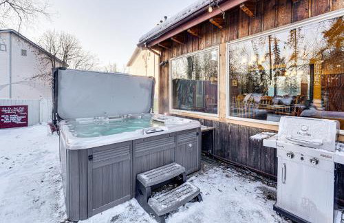 Hike, Ski and Soak! Spacious Anchorage Getaway - Foto 3