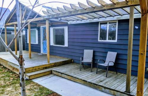Little Blue Bungalow on Boise's Bench, Pet Friendly, Fully Fenced yard with doggie door! 2 miles from BSU, 5 minutes from Downtown Boise, Desk and workstation for remote workers, 2 TV's large walk-in closet, Good for mid-term stays - Foto 51