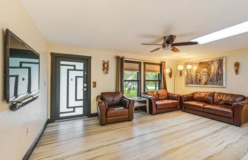 4 Mi to Beach Pet-Friendly Home in Naples! - Photo 5