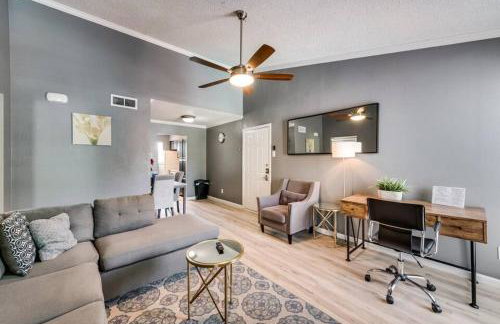 Serene 2BD Condo South Irving I18 - Foto 1