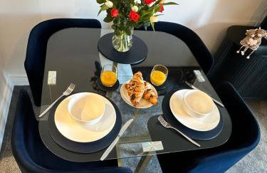 Kilmartin Court Apartments - No3 By The Sea & No2 With A View - free parking - Foto 15