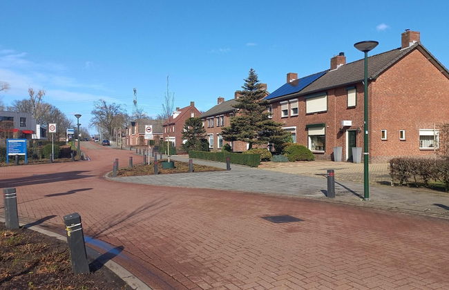 Modern Lodge With Dishwasher, Near Helmond - Photo 25