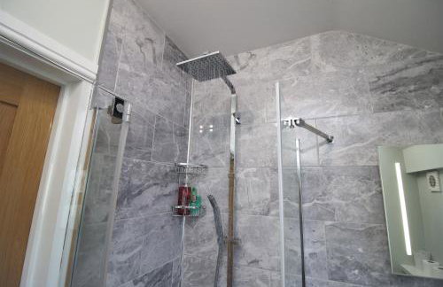 Stylish Loft Apartment by Property Promise - Foto 43