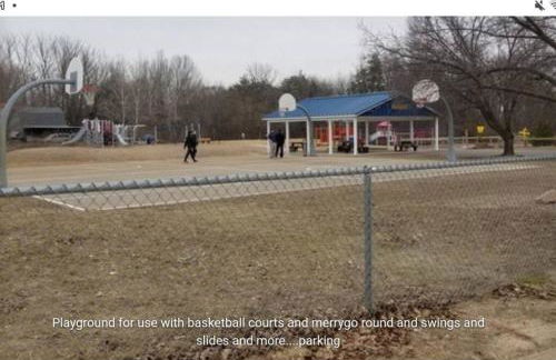 Airport Waterfront Cottage w transportation - Foto 16