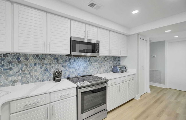 1408 Ocean Club by Avantstay Oceanfront Home w/ Amazing Views! - Photo 10