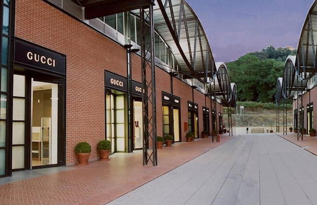 Einkaufstour im Einkaufszentrum - Foto 5