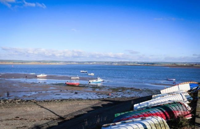 Appledore Yardarm 4 Bedrooms - Photo 1