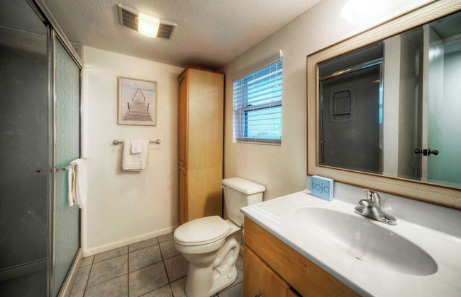 Waterfront Retreat w/ Private Boat Dock, Patio, Views Shore Thing by Avantstay - Photo 23