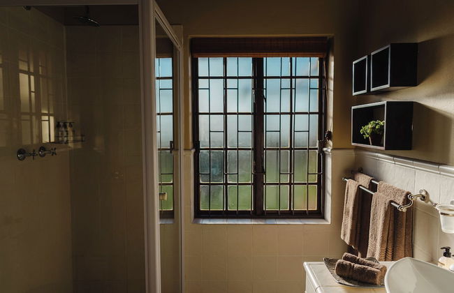 Hitgeheim Garden Cottages - Photo 23