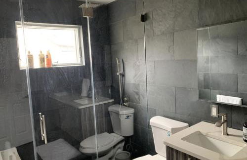 Waterfront Luxury in Town - Foto 10