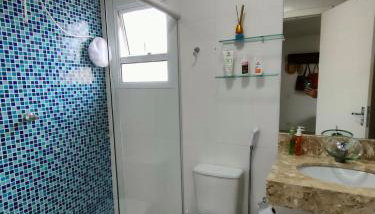 CASA EM CONDOMÍNIO ARBORIZADO PERTO DA PRAIA Confortável e Espaçosa - Foto 4, Shower