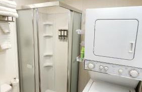 Tiny House Living with In Unit Laundry Steps from Kaiser - Foto 28