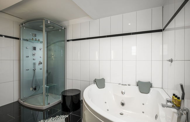 Euphoria Seaview Residences with Shared Pool by Konnect - Foto 40