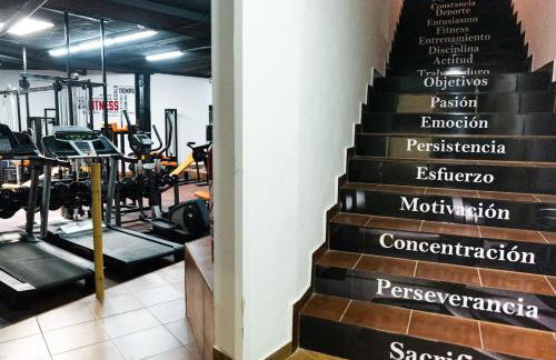 Views, international channels, A-C, pool, bar - Foto 39