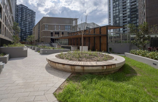 Modern Apartment in Darling Harbour - Photo 18