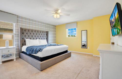 Large Themed Pool Home at Windsor at Westside - Photo 3