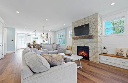 Lux Beach Home Lake Views Firepit - Foto 10