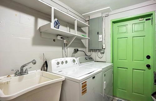 Bradenton 5BR 2BA POOL Mini Putt - Foto 21