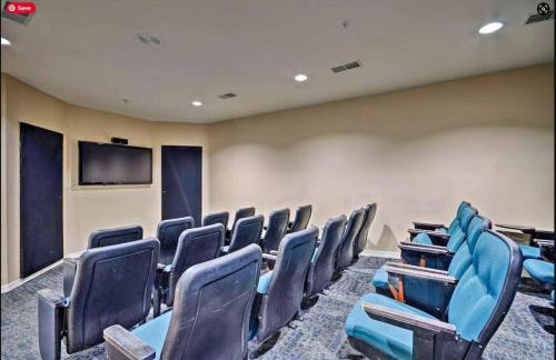 Retreat @ the Hills w/ Pets and Game Room - Foto 17