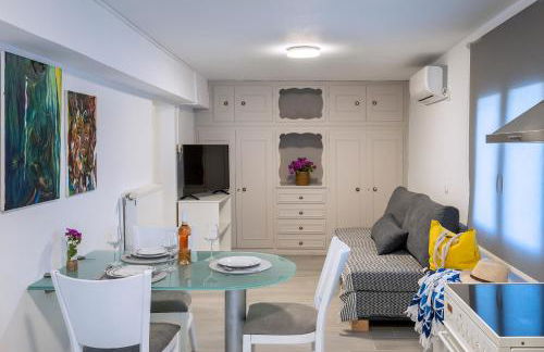 Restia Seaside Apartment I, 50m from Megas Gialos Beach - Foto 20