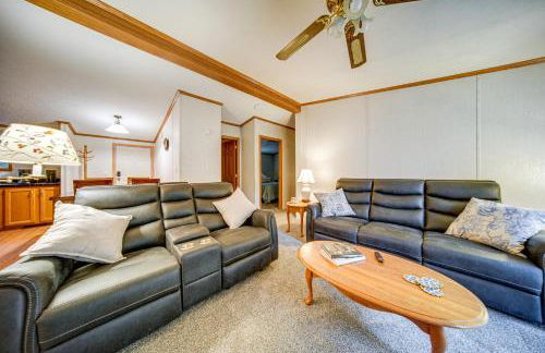 1 Mi to Lake Access Erie Home with Private Backyard - Foto 6