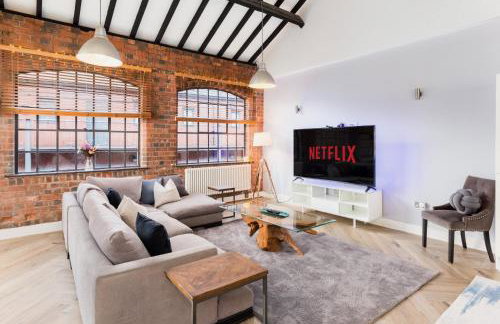 High End Luxury Townhouse in JQ, 4 Bedrooms, Flat screen TV in all rooms, Free Parking, Near Birmingham City Centre DEPOSIT REQUIRED - Foto 11