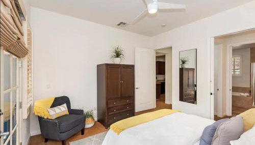 Luxury 1BR Suite Living Room, Patio, Fp & Kitchen, 12 pools -Legacy Villas - Photo 5