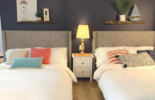 New cozy studio 2 queen beds kitchen walk to water! - Foto 11