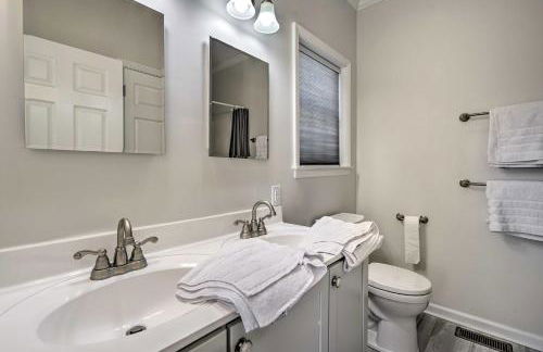 Charming Spring Lake Retreat, 1 Mi to Beach! - Foto 13