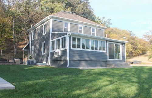 Scenic Yankton Retreat with Fire Pit 1 Mi to Lake! - Foto 36