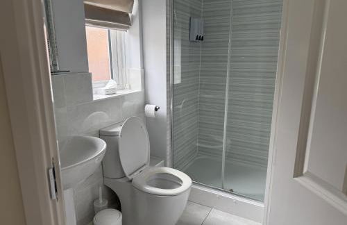 Spacious 3 Bed House in Horsham - Foto 19