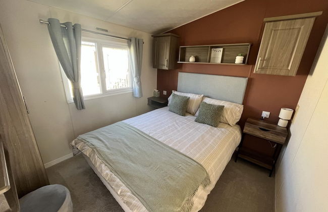 Heacham Beach Coastal 2 Bedroom Chalet Retreat - Photo 2