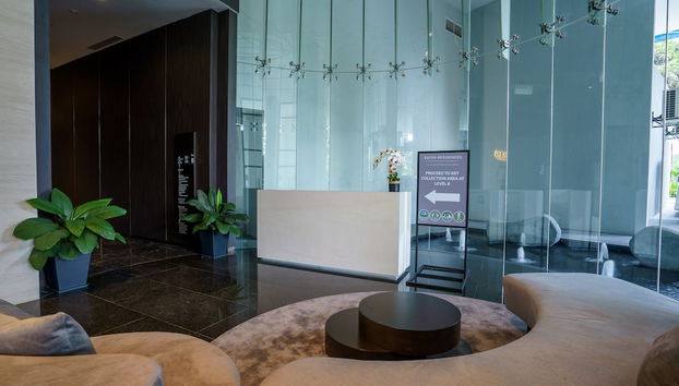 Mostrador de check-in y check-out