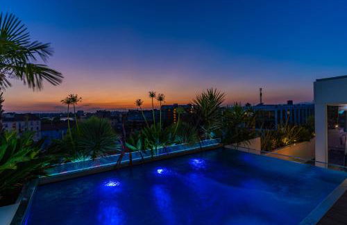SkyJungle, luxury penthouse private pool and spa - Foto 44