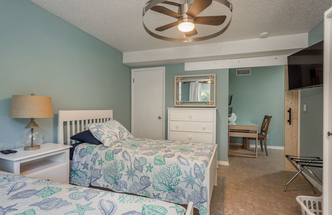 Great 6BR for All Ages/Heated Pool 5 Min to Beach by RedAwning - Foto 5