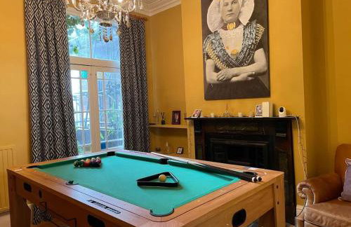 6BR Luxury Beach House Hot Tub & Sea Views - Foto 14