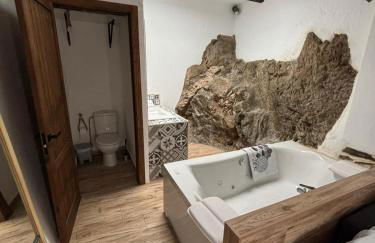 El Tumbao con romántica bañera de hidromasaje para dos - Foto 5