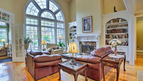 Secluded Acworth Mansion with Pool and Game Room! - Foto 3