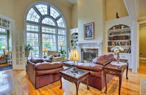 Secluded Acworth Mansion with Pool and Game Room! - Foto 3
